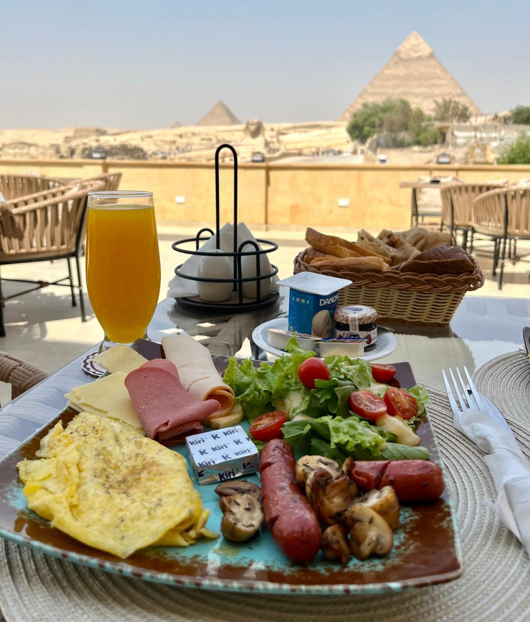 The Gate Hotel Front Pyramids & Sphinx View Kafret el-Gabal Esterno foto