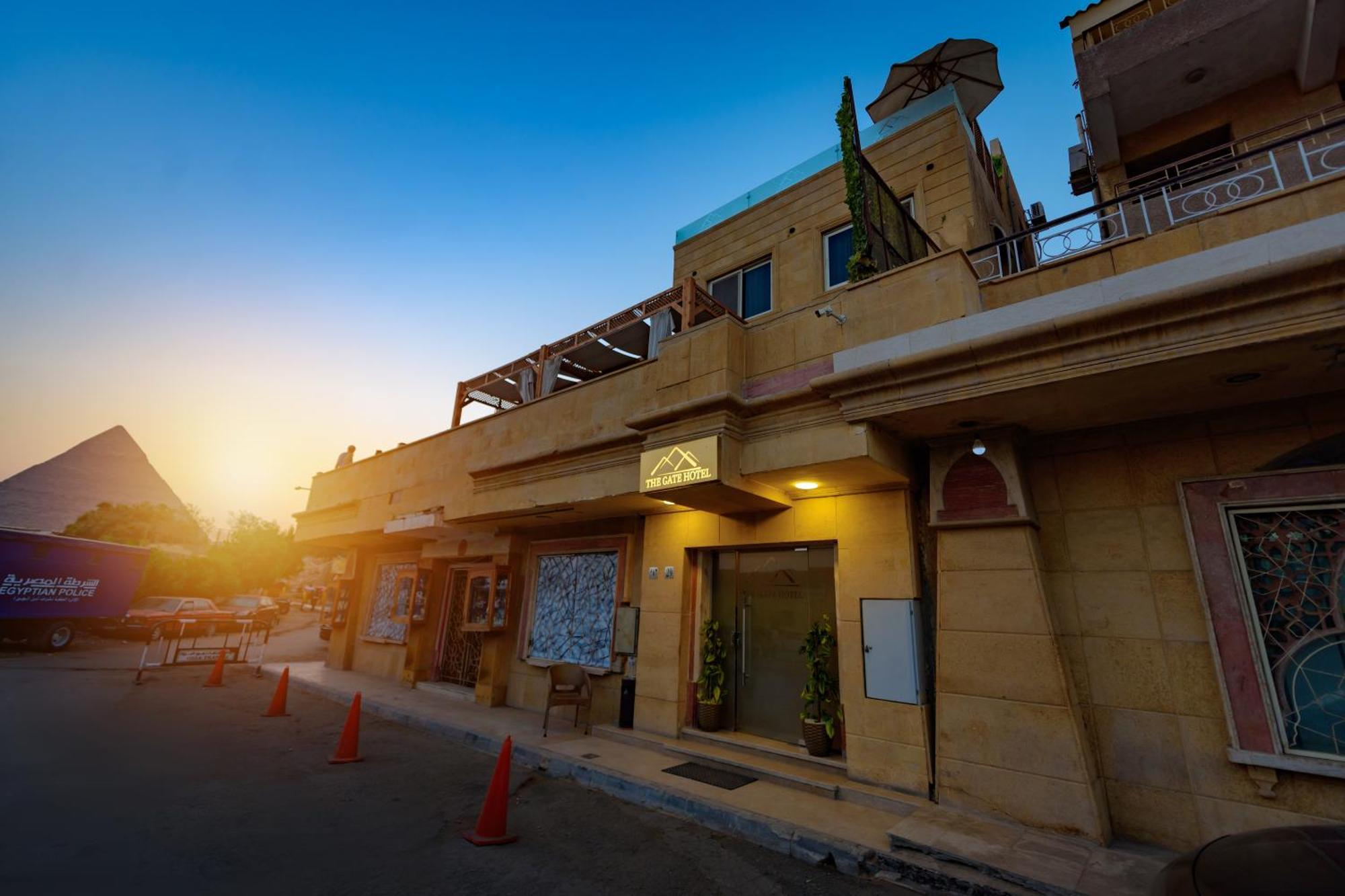 The Gate Hotel Front Pyramids & Sphinx View Kafret el-Gabal Esterno foto